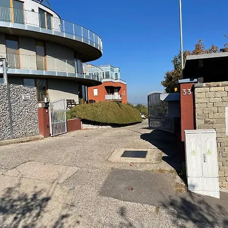 Rosehill * Budapest