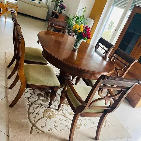 아파트 Rosehill Garden Family With A Great View 부다페스트
