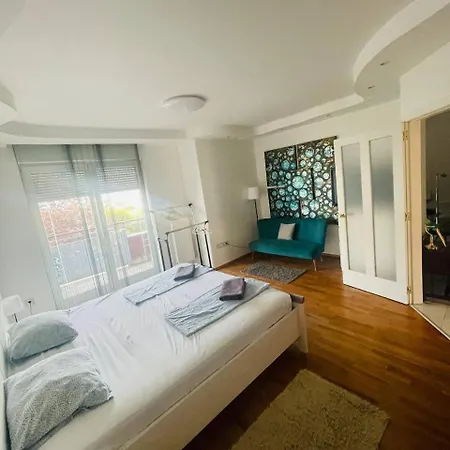 Apartman Rosehill Garden Family With A Great View *