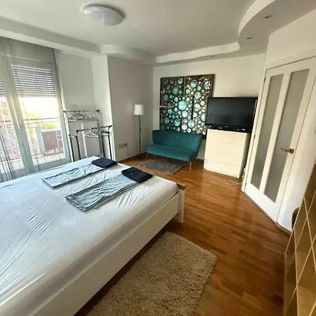 Rosehill Garden Family With A Great View Apartment